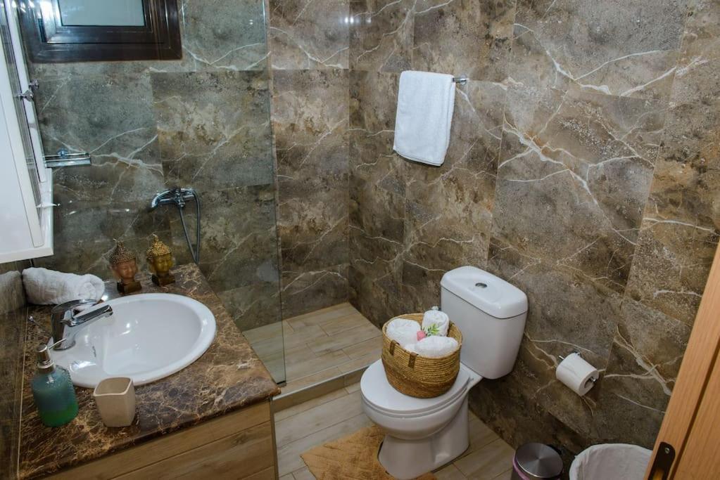 Blue Bay Villas , First Floor Архангелос Экстерьер фото